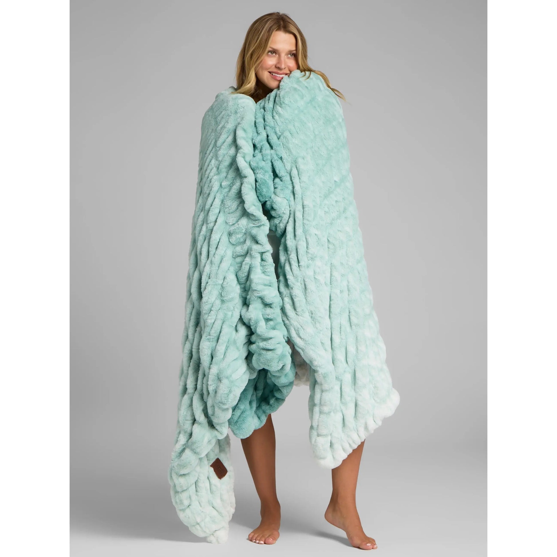 Comfrt | the Dreamer Blanket | Oversized, Cozy, Soft Warm Throw